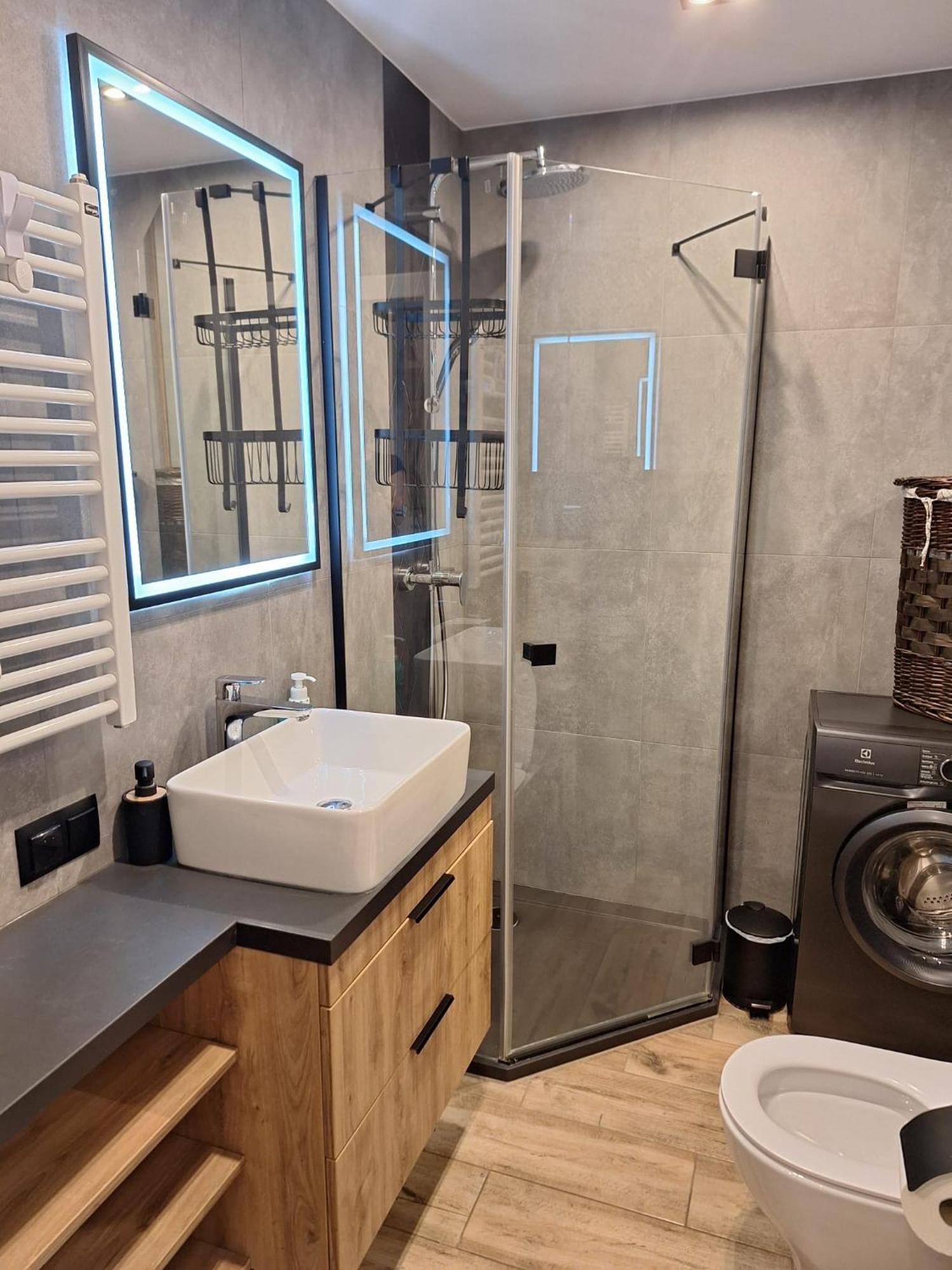 Komfortowy Apartament Dla 7 Osob Ch Arena, Prywatny Parking Гливице Екстериор снимка